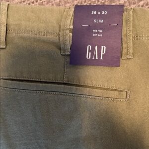 GAP Slim Chinos in Olive